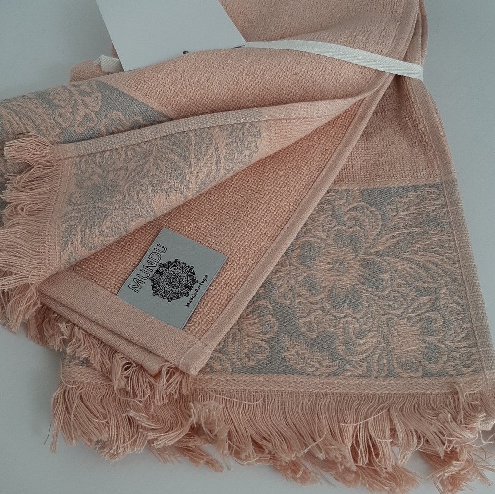 MUNDU Floral Cotton Hand Towels Pair